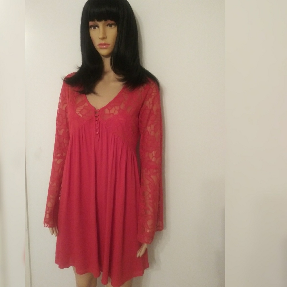 PEPPERMINT LACE DRESS